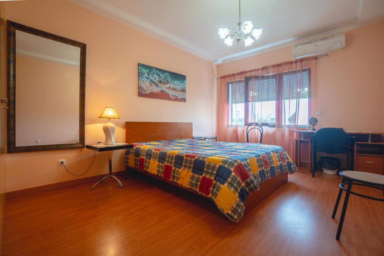 Large Modern Ponta Delgada Apartment ภายนอก รูปภาพ
