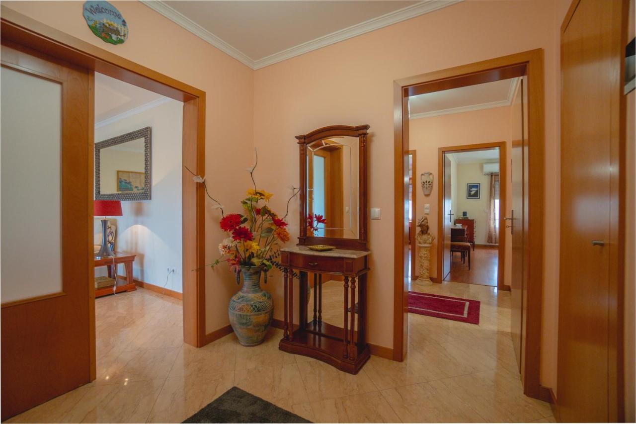 Large Modern Ponta Delgada Apartment ภายนอก รูปภาพ
