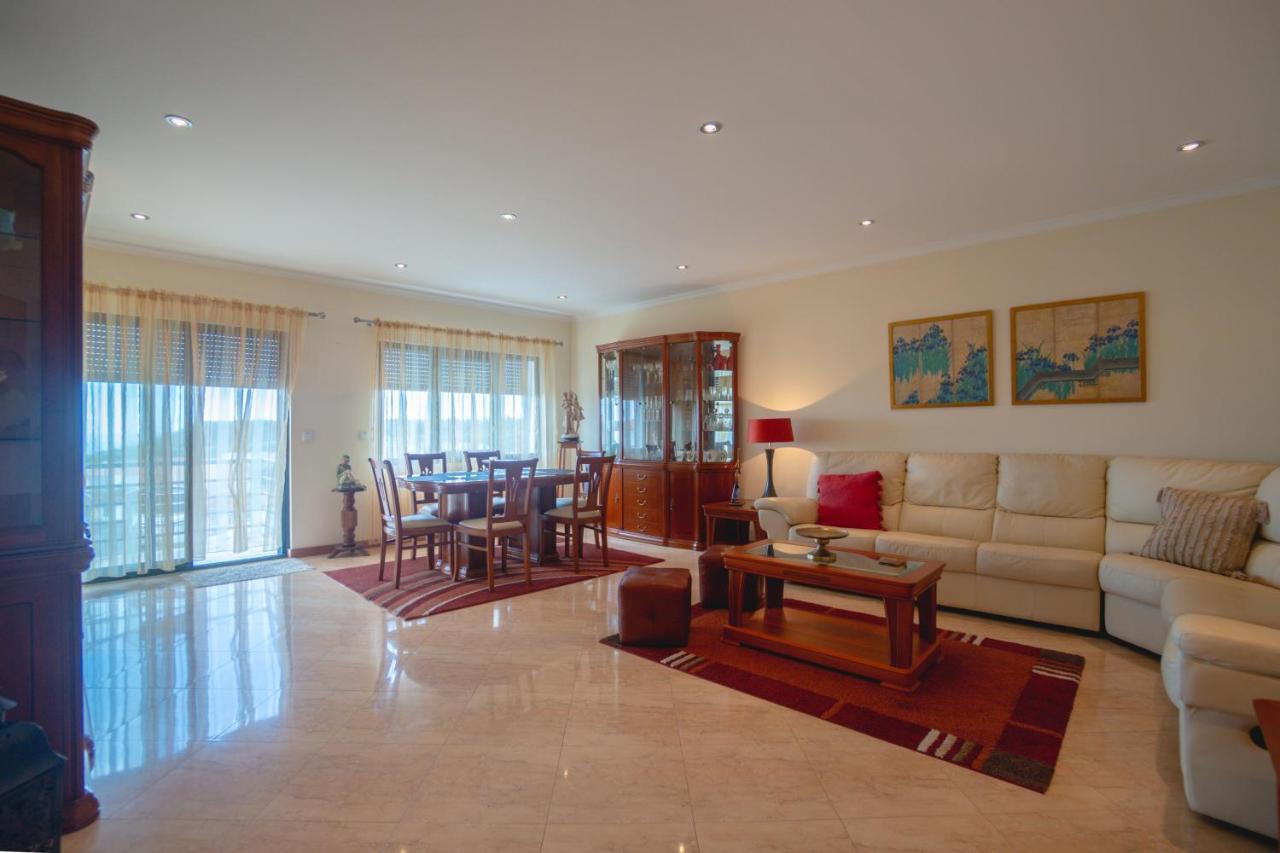 Large Modern Ponta Delgada Apartment ภายนอก รูปภาพ